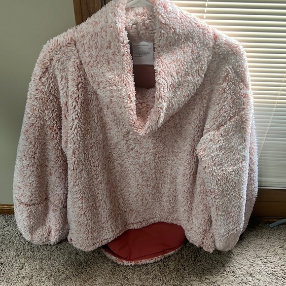 Lululemon cowl neck fuzzy sweatshirt - Picture 1 of 3